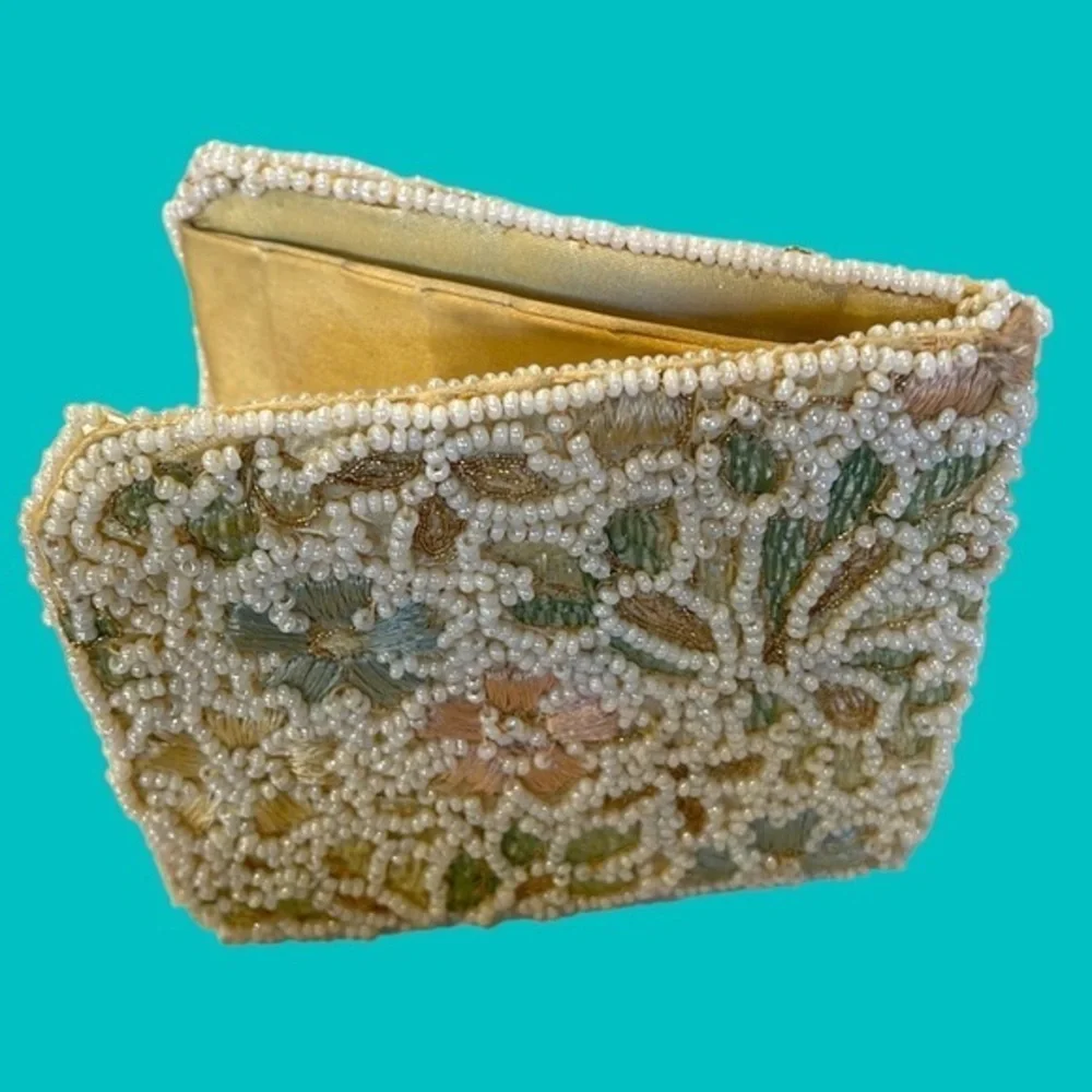 PASTEL BEADED VINTAGE WALLET UNIQUE‎ ONE OF A KIND